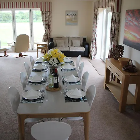 Fileybayview At The Bay Filey, Sleeps 8-10, Dog-friendly *